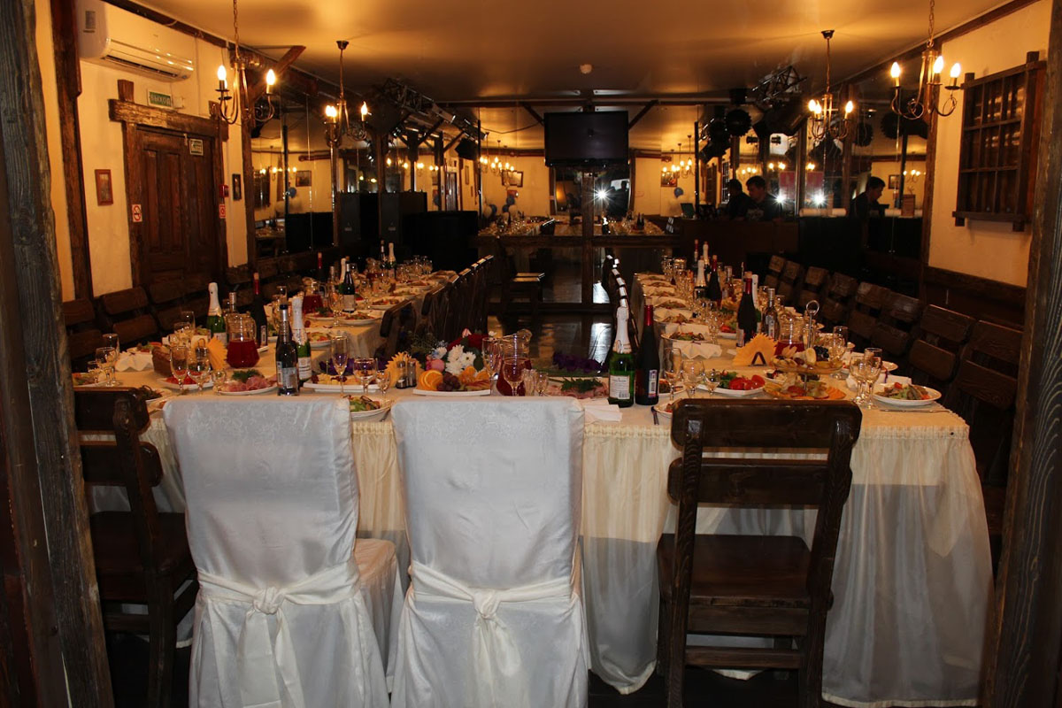 Основной зал — Grill bar Bierhaus