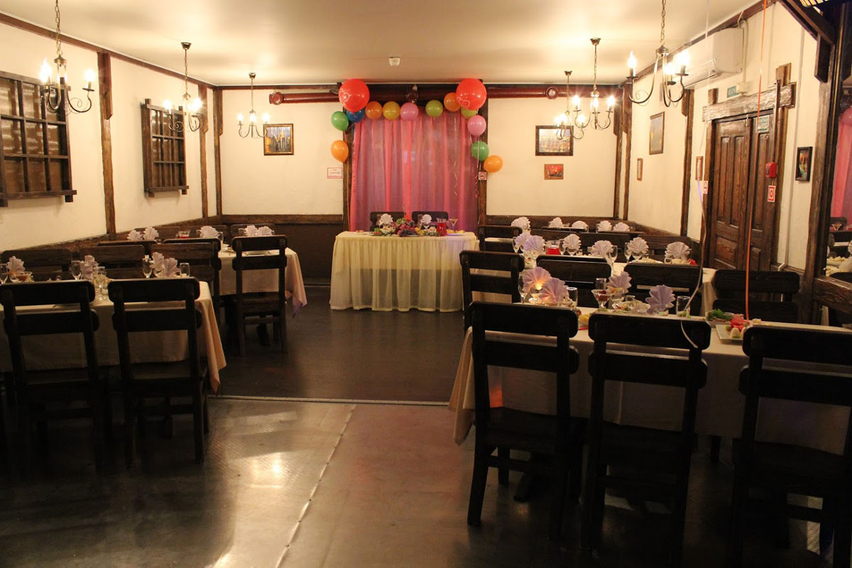 Основной зал — Grill bar Bierhaus