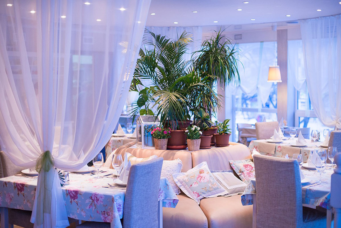 Основной зал — Celebrity