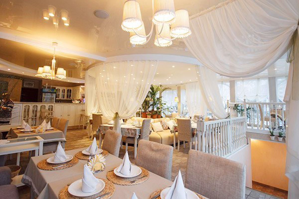 Основной зал — Celebrity