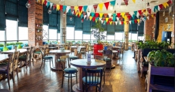 Основной зал