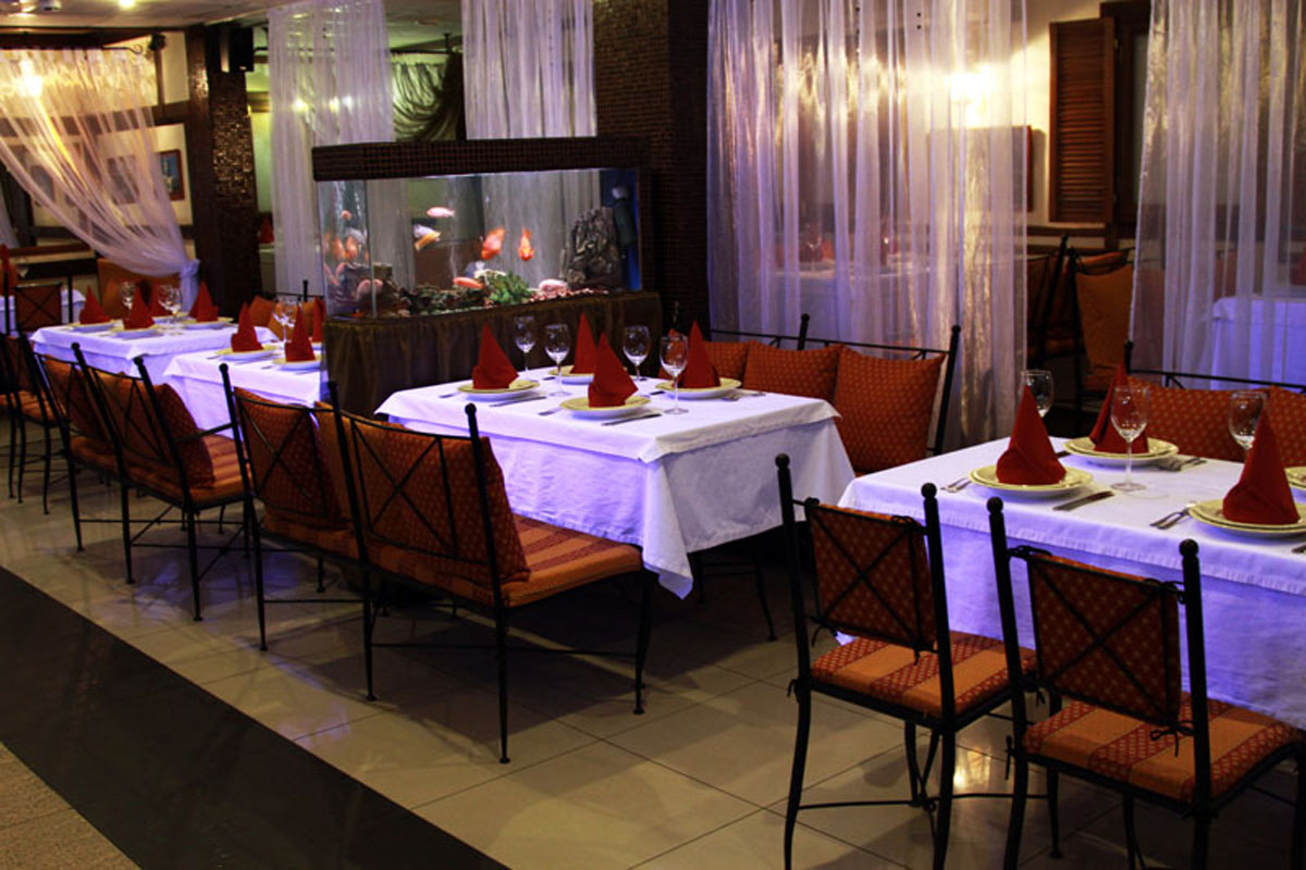 Основной зал — Карусели