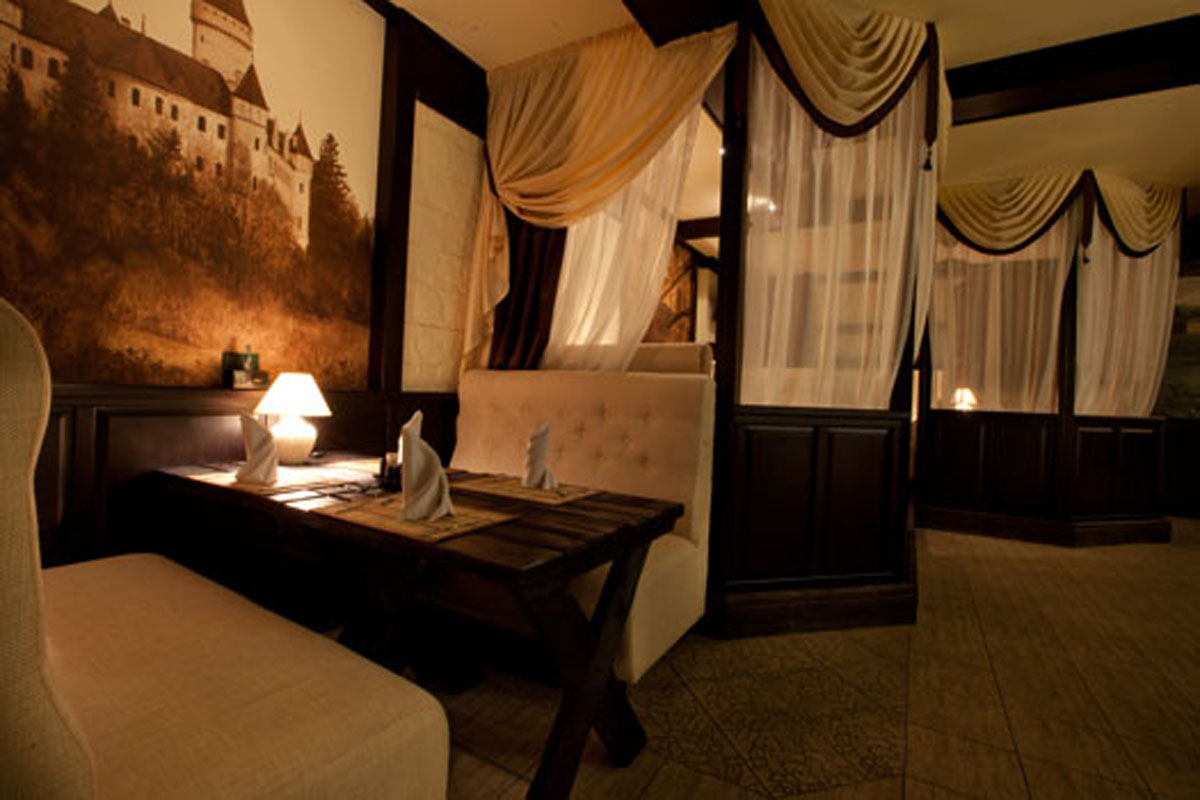 Основной зал — Вацлав