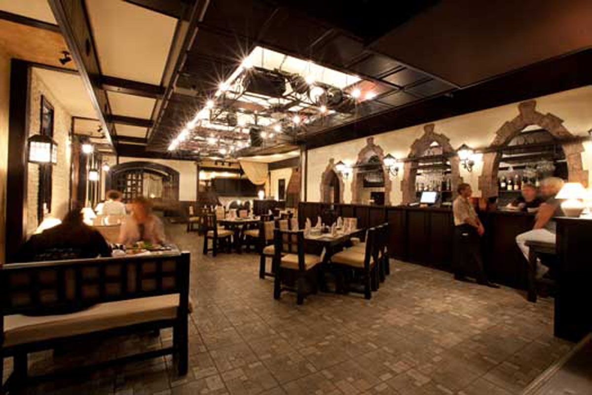 Основной зал — Вацлав