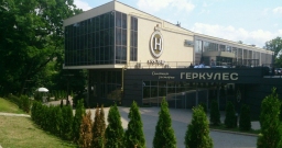 Семейный ресторан, 2-й этаж — интерьер зала