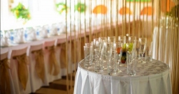 Основной зал — интерьер зала