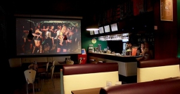 Спорт-бар — интерьер зала