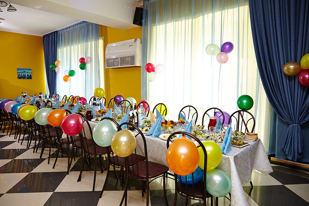 Основной зал — Парус