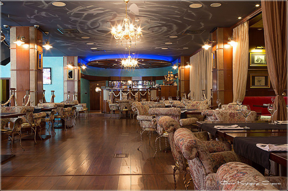 Основной зал — Ресторан Fort Grand