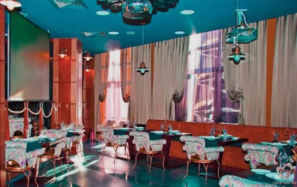 Основной зал