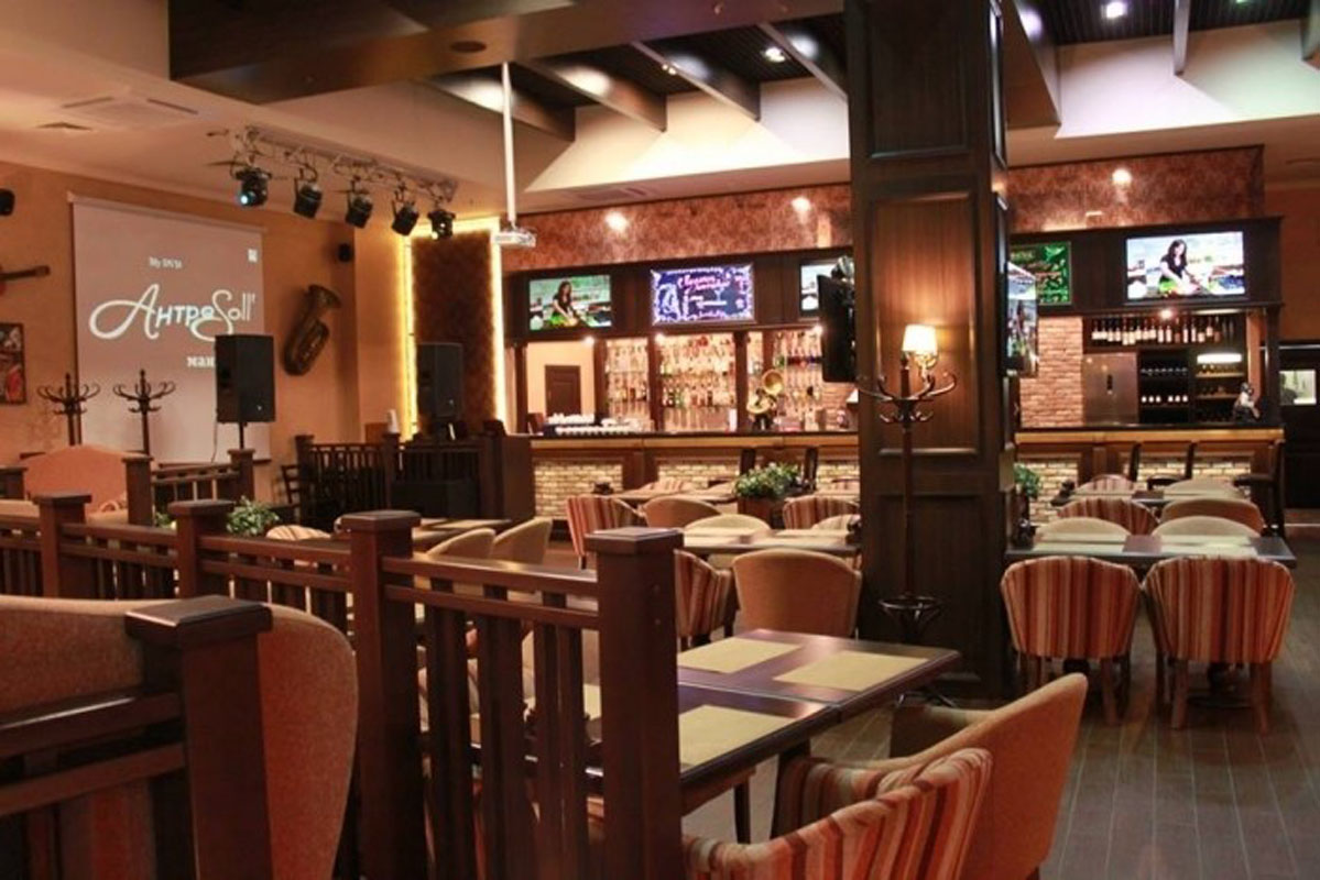 Основной зал — Антресоль