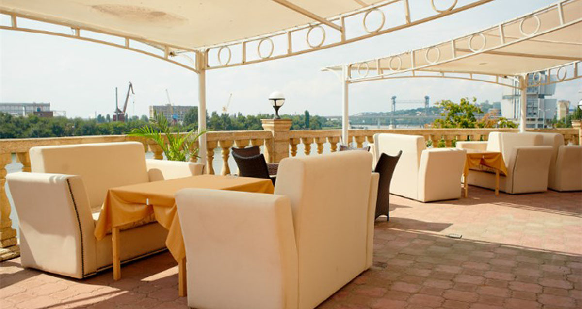 Основной зал — Кафе Маяк