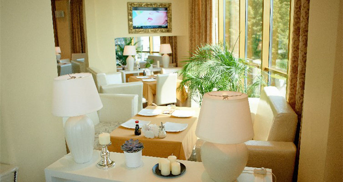 Основной зал — Кафе Маяк