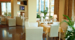 Основной зал