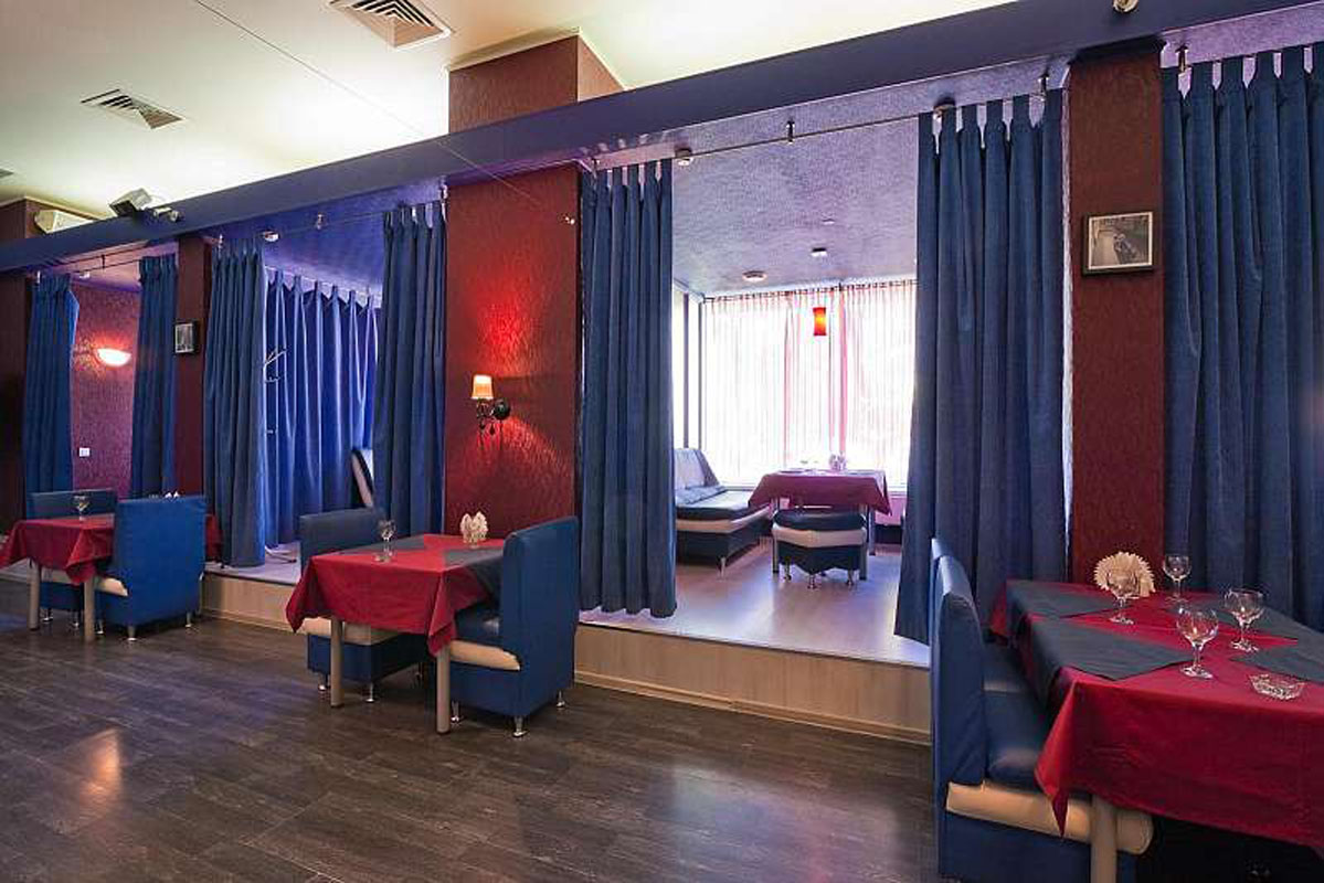 Основной зал — Кафе Айсберг