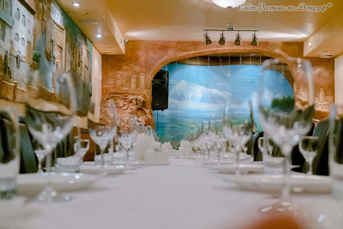 Основной зал — Сурнели