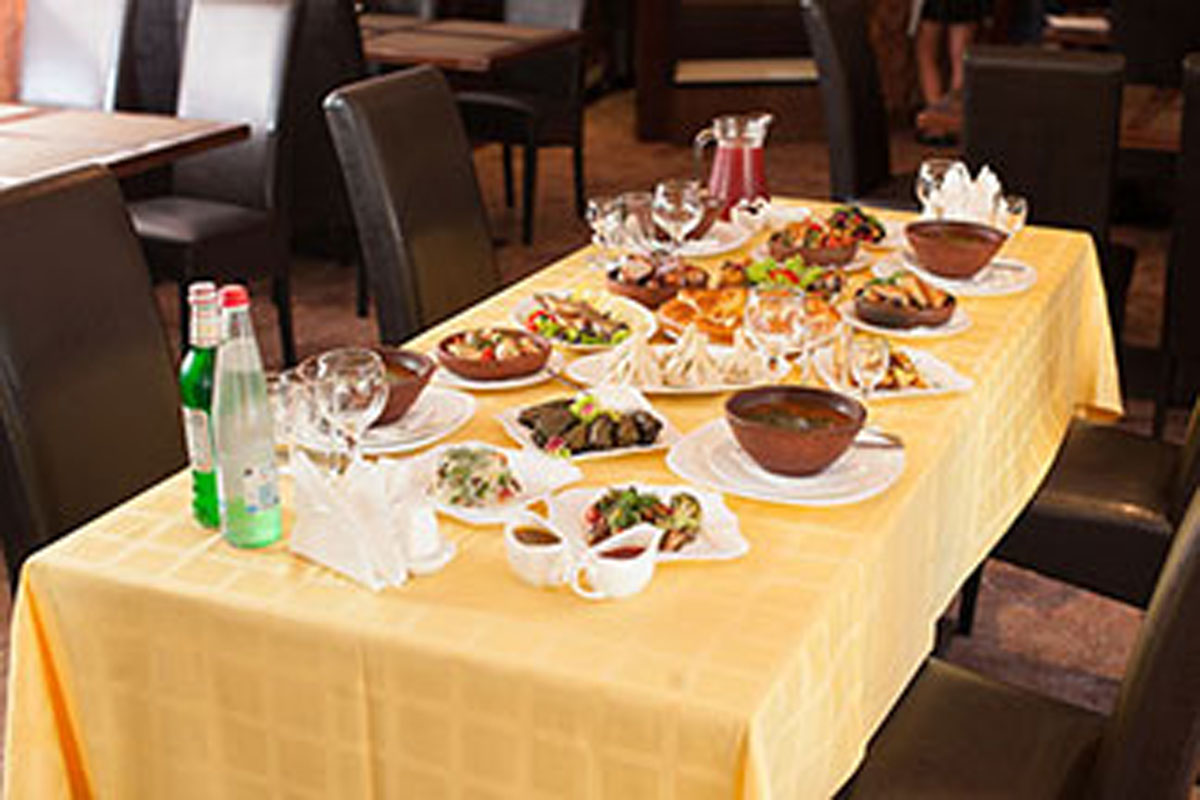 Основной зал — Сурнели