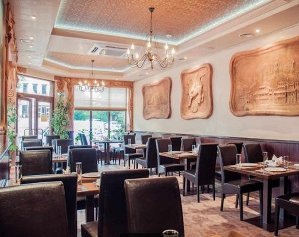 Банкетный зал — Сурнели