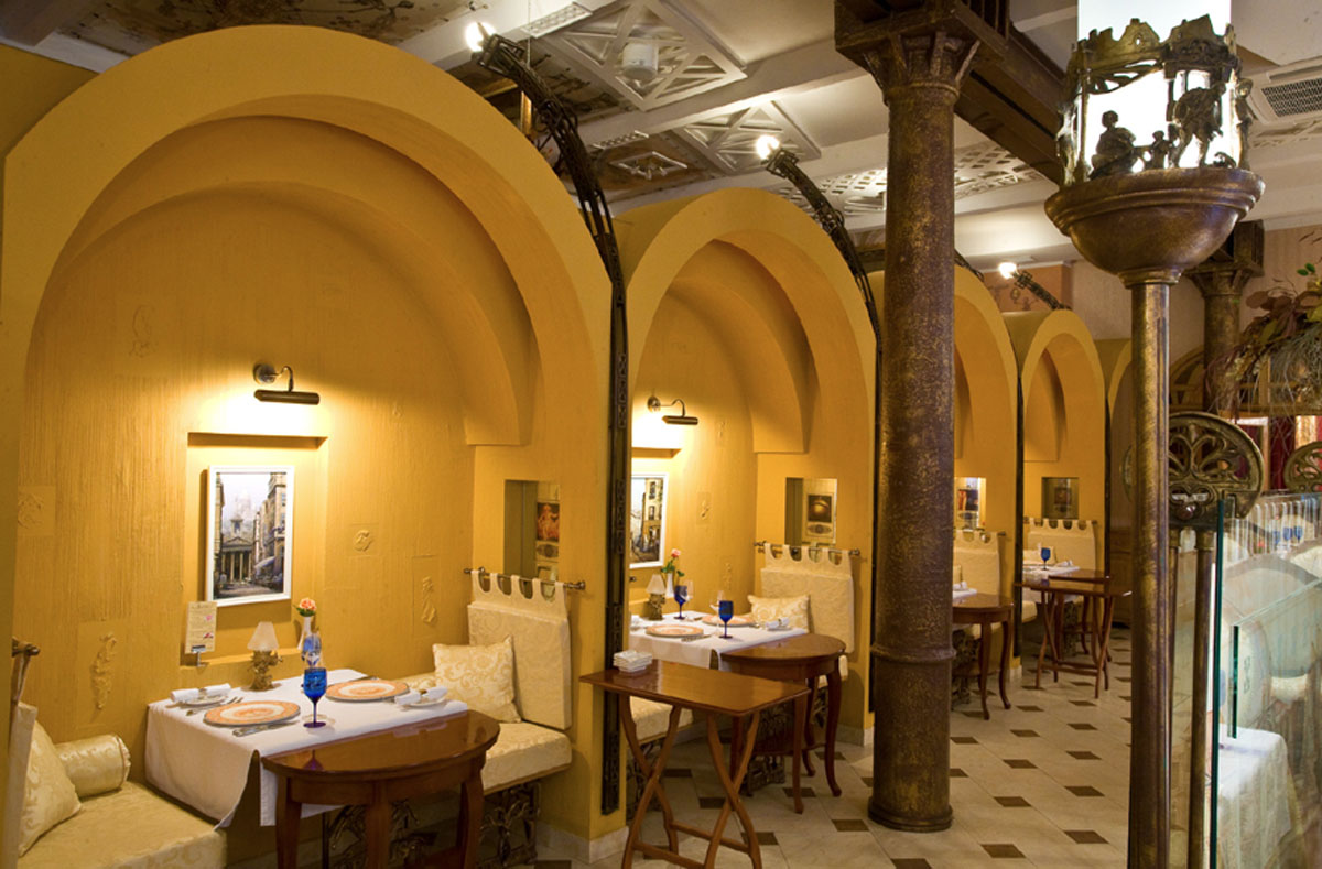 Основной зал — Ресторан Париж