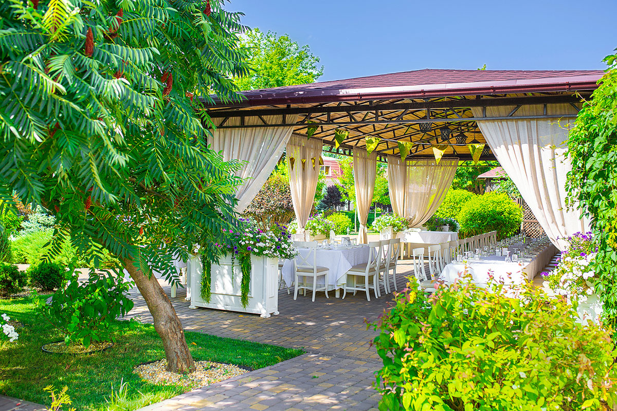 Белая беседка — Ресторанно-гостиничный комплекс Тет-а-тет