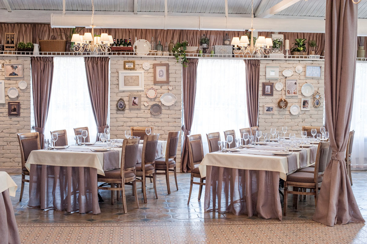 Основной зал — Ресторан Самовар