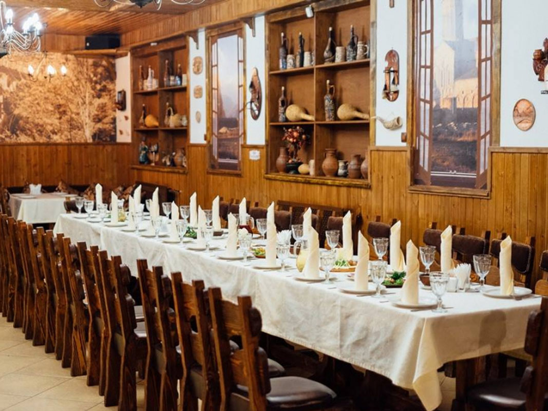 Банкетный зал — Кинтаури