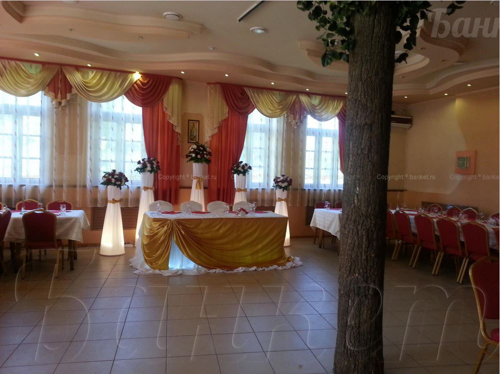 Основной зал — Кафе Лесная сказка