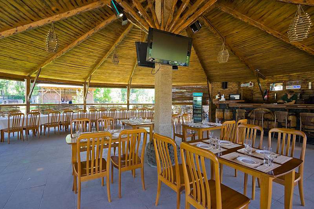 Основной зал — Кашалот