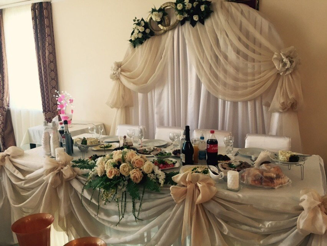 Зал на 100 человек — Дилиф