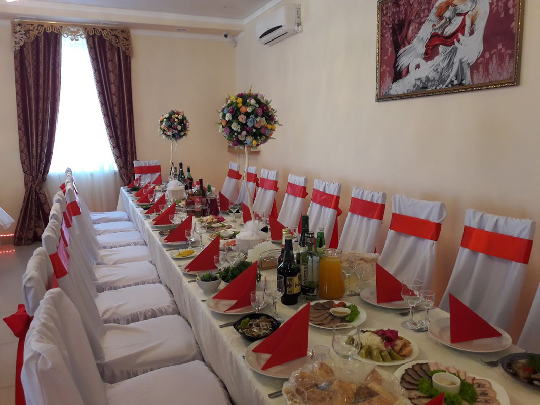 Зал на 100 человек — Дилиф