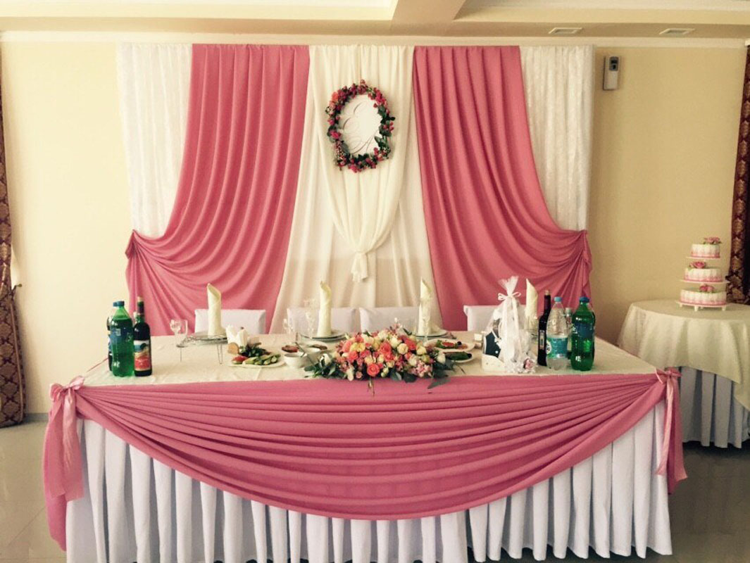 Зал на 100 человек — Дилиф