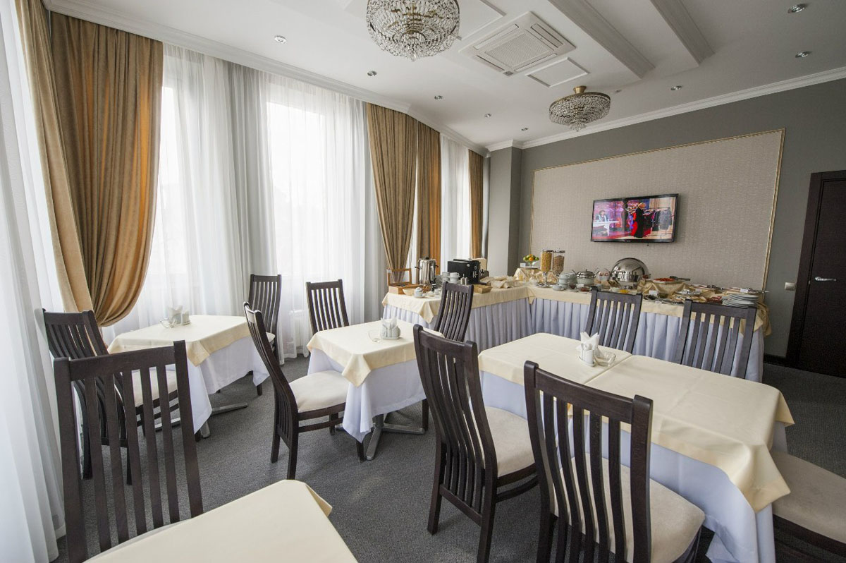 Основной зал — Севан Плаза