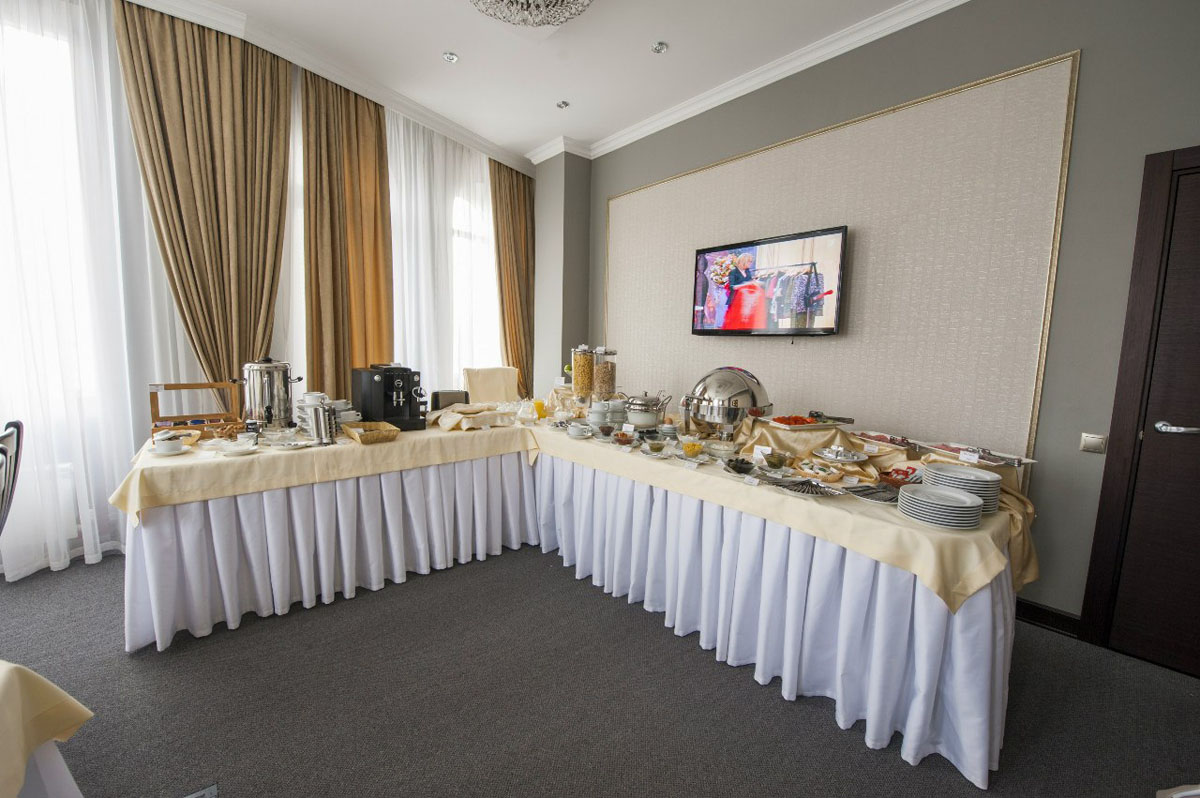 Основной зал — Севан Плаза