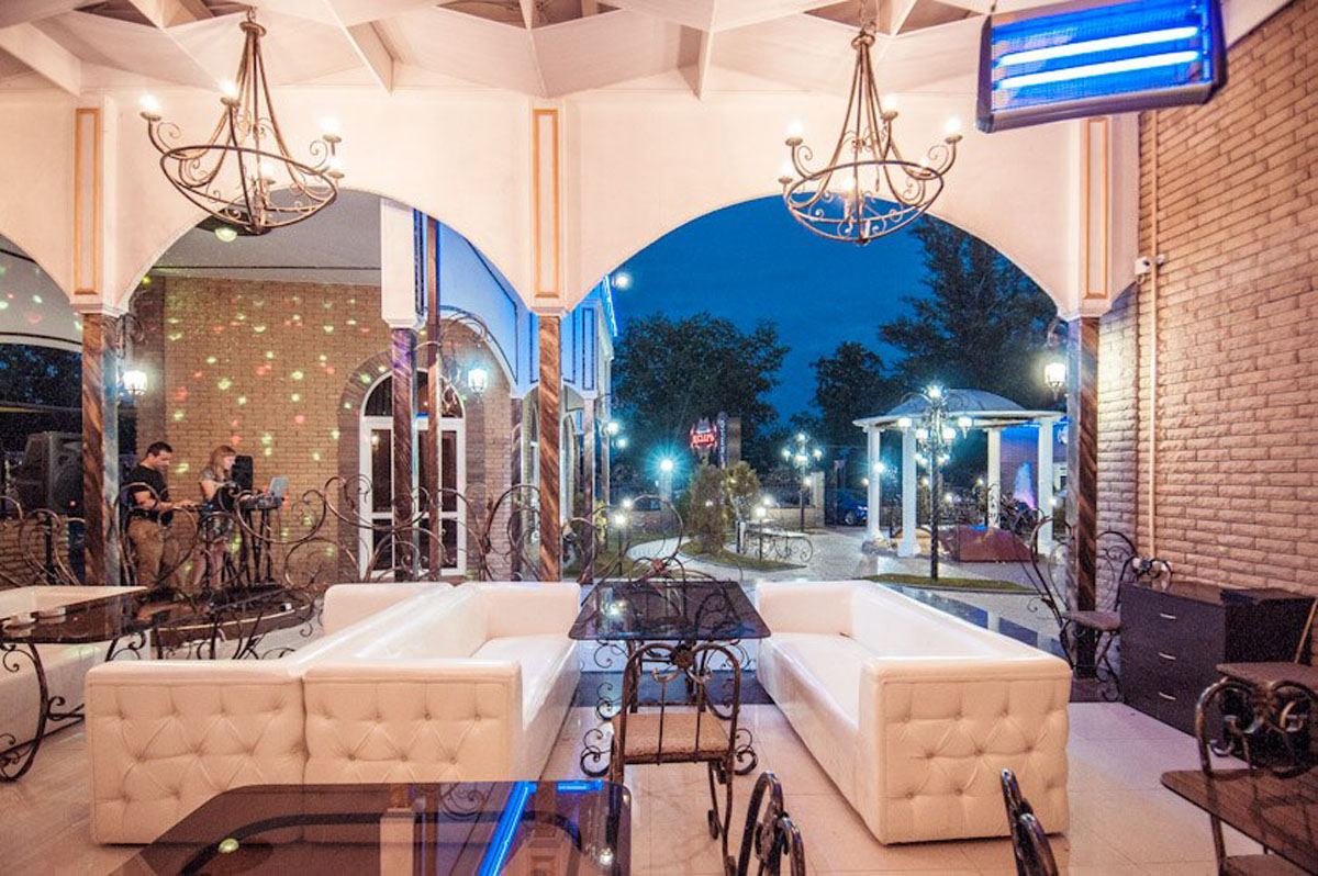 Ресторан Цезарь Royal palace — Летняя площадка, фото банкетного зала