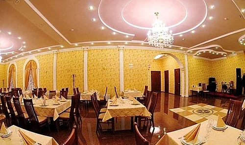 Зал «Золотой» — Ресторан Цезарь Royal palace