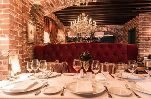 Основной зал