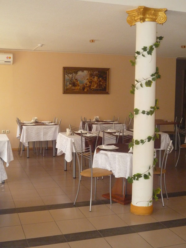 Зал на 80 человек — Мир