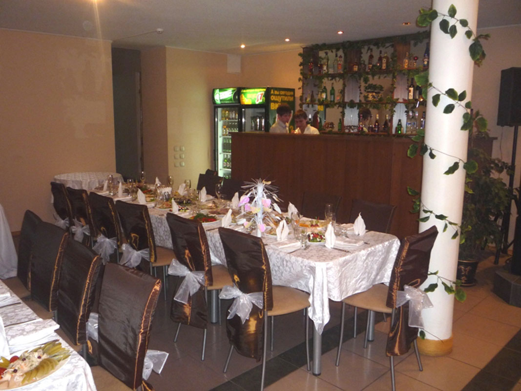 Зал на 80 человек — Мир