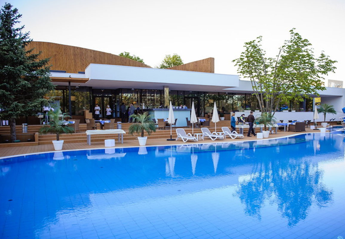 Основной зал — Pool Cafe St.Tropez