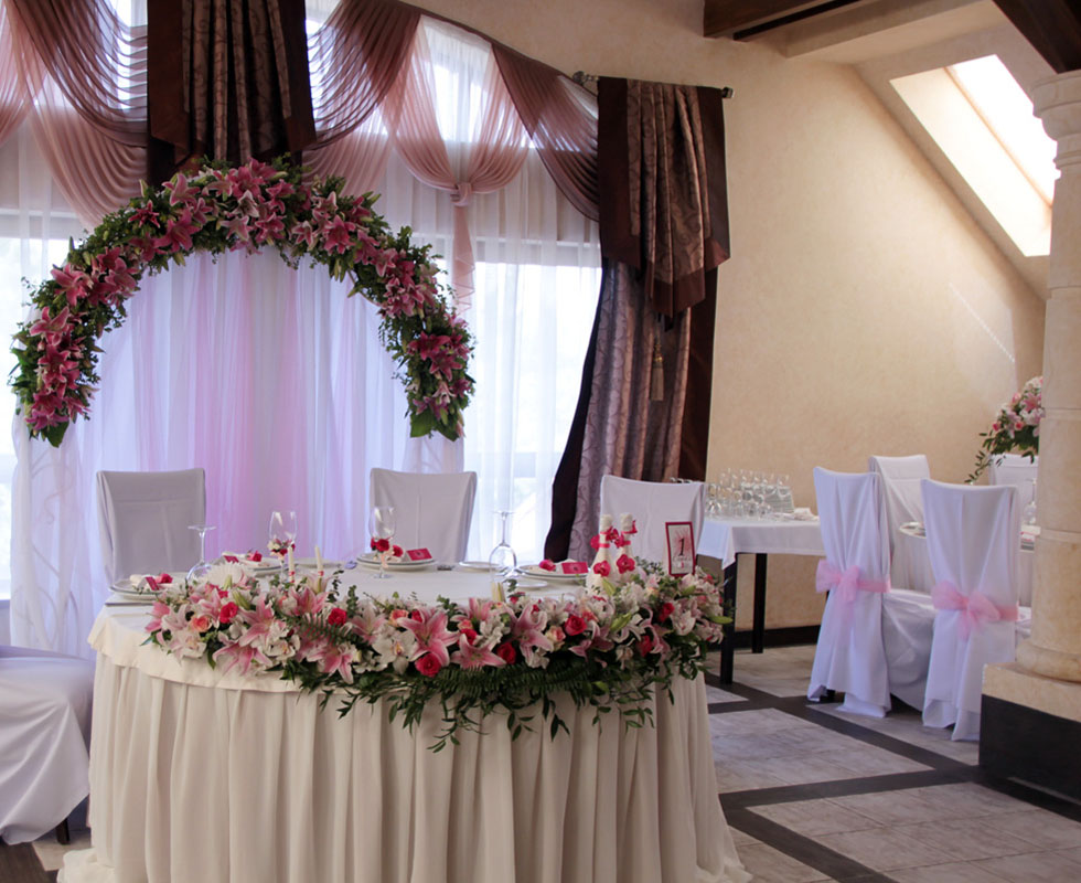 Банкетный зал — Высокий берег