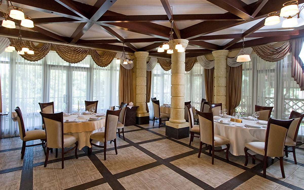 Банкетный зал — Высокий берег