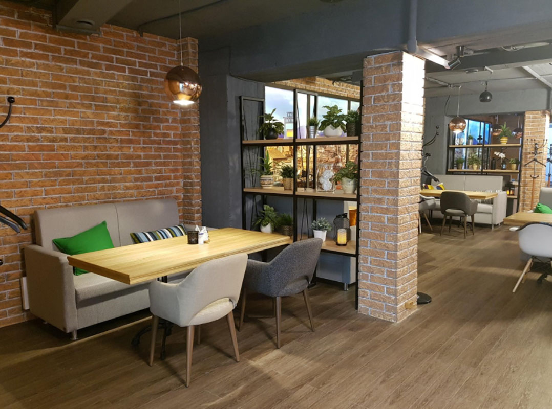 Основной зал — Римская кофейня