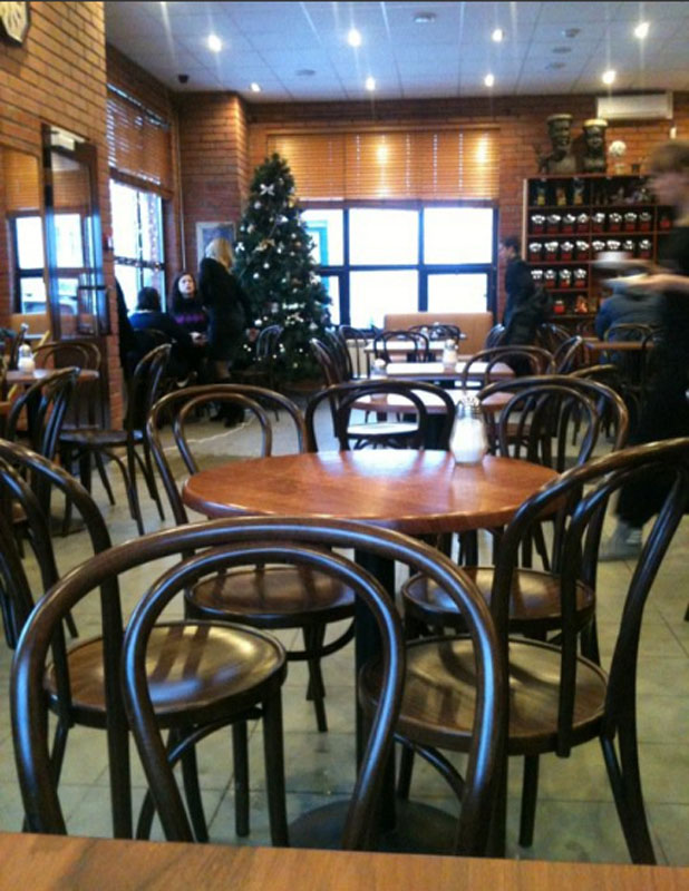 Основной зал — Центральная кофейня на Троицком проспекте