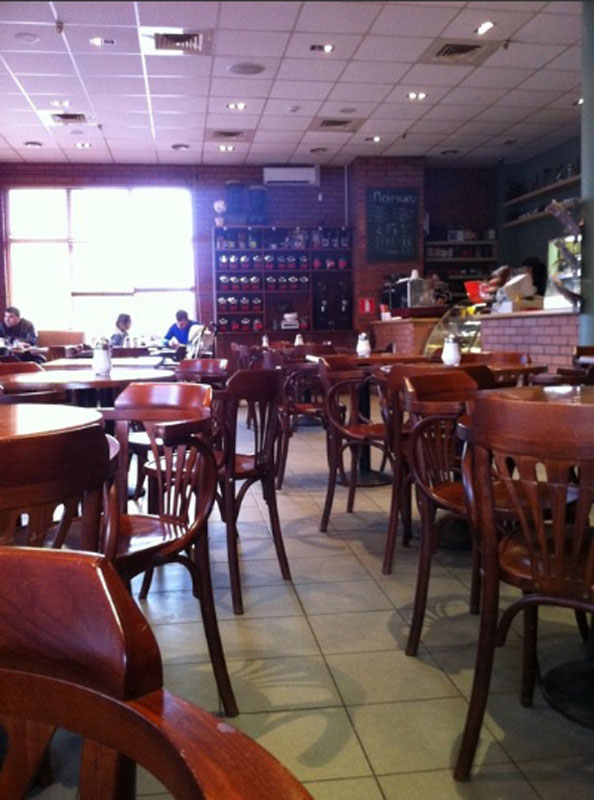 Основной зал — Центральная кофейня на Троицком проспекте