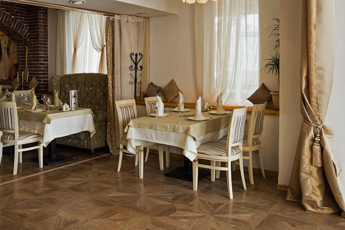 Зал на 80 человек — Ресторан Иверия