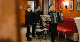 Основной зал — интерьер зала