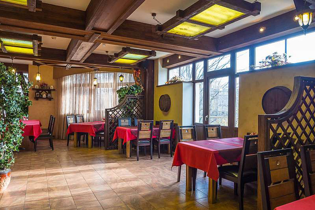 Основной зал — Ресторан Фрау Марта