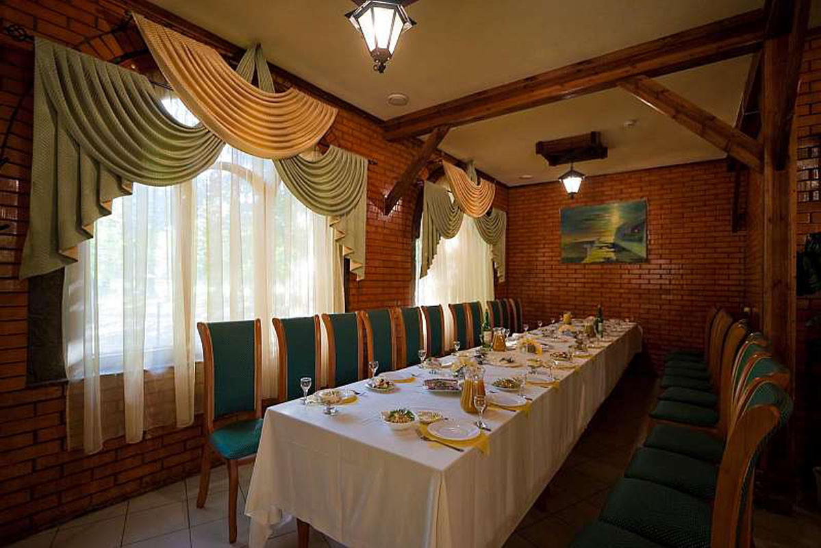 Основной зал — Кафе Сергей