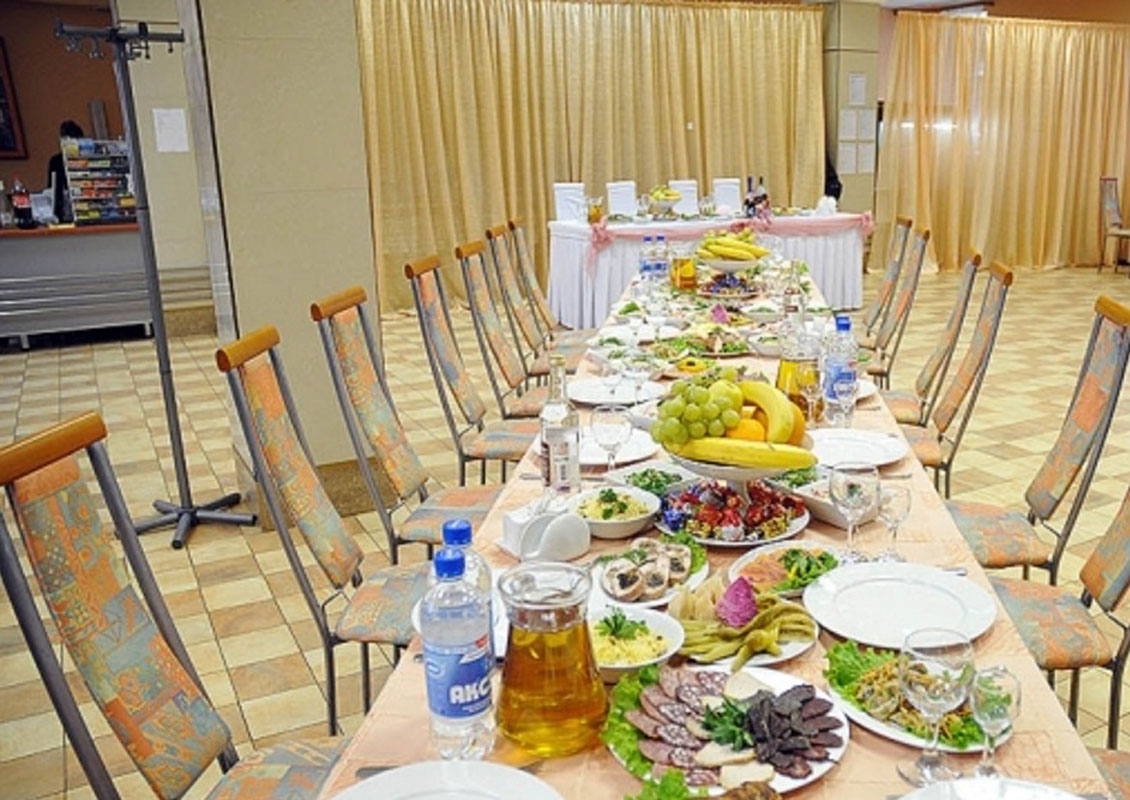 Основной зал — Кафе Гурман