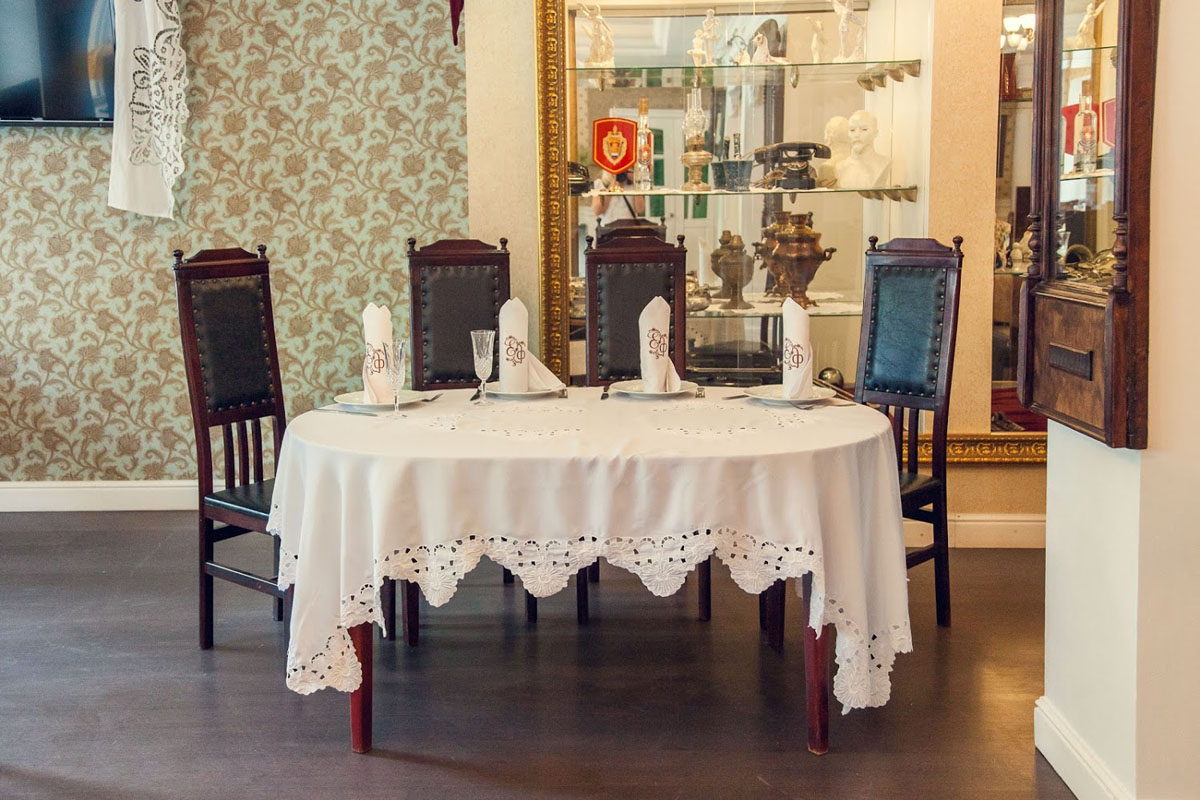 Основной зал — Ресторан Жеглов